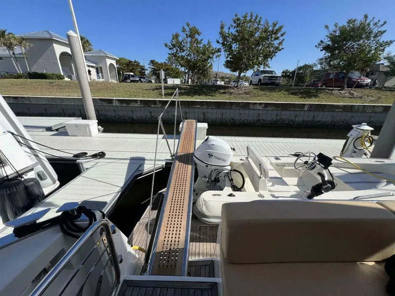 Slide: The Image of Sundeck 580 Sport 2019 - 5937767
