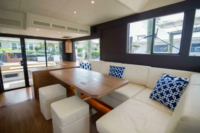 Slide: The Image of Sundeck 580 Sport 2019 - 7379437