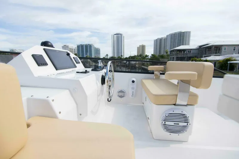 Slide: The Image of Sundeck 580 Sport 2019 - 5937779