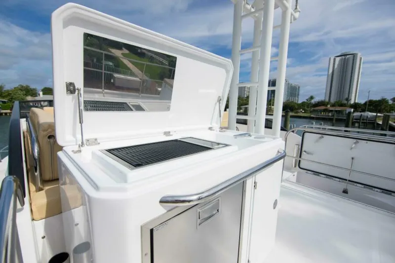 Slide: The Image of Sundeck 580 Sport 2019 - 7379491