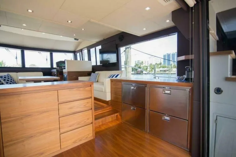 Slide: The Image of Sundeck 580 Sport 2019 - 7379427