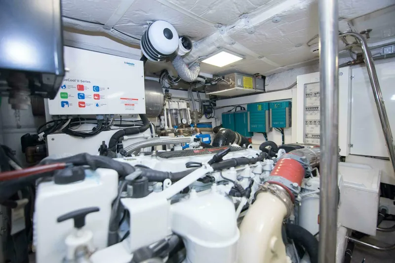 Slide: The Image of Sundeck 580 Sport 2019 - 5937791