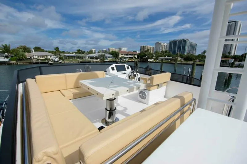 Slide: The Image of Sundeck 580 Sport 2019 - 7379489