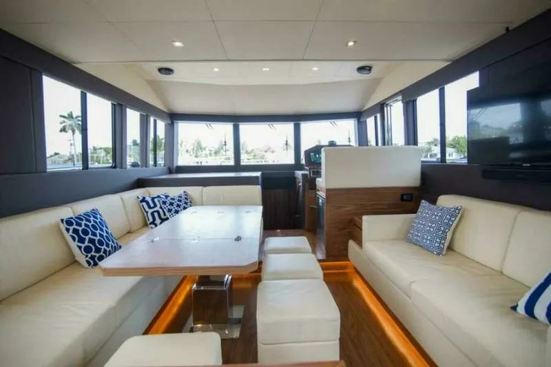 Slide: The Image of Sundeck 580 Sport 2019 - 7676609