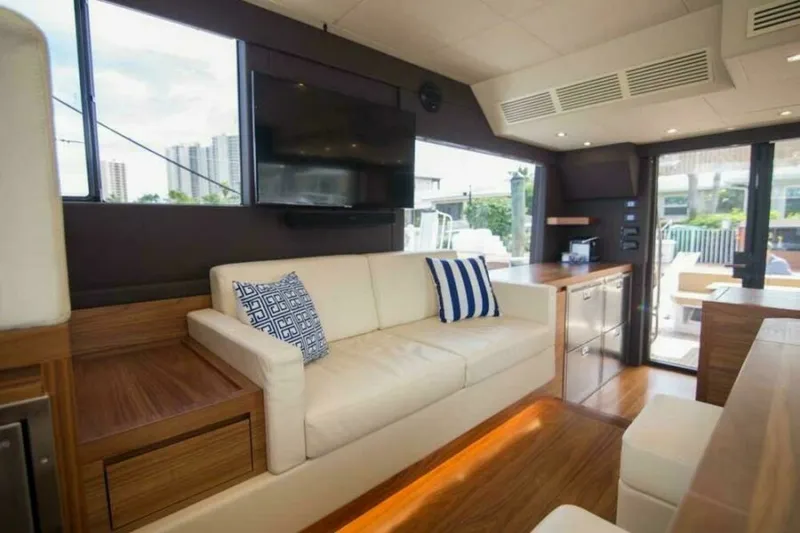 Slide: The Image of Sundeck 580 Sport 2019 - 7676603
