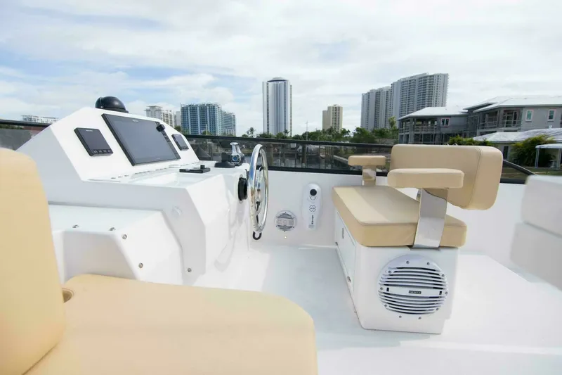 Slide: The Image of Sundeck 580 Sport 2019 - 7676720