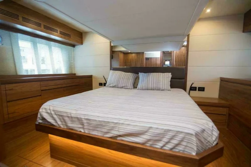 Slide: The Image of Sundeck 580 Sport 2019 - 7676632
