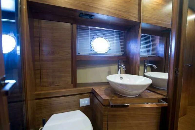 Slide: The Image of Sundeck 580 Sport 2019 - 7379470