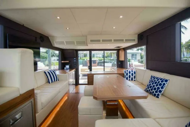Slide: The Image of Sundeck 580 Sport 2019 - 7676598