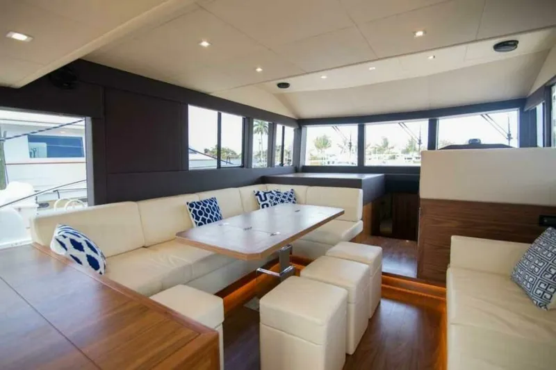 Slide: The Image of Sundeck 580 Sport 2019 - 7379439