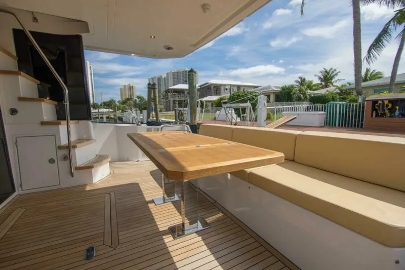 Slide: The Image of Sundeck 580 Sport 2019 - 7379475