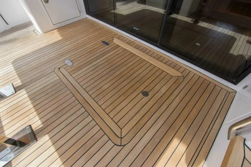 Slide: The Image of Sundeck 580 Sport 2019 - 7379483