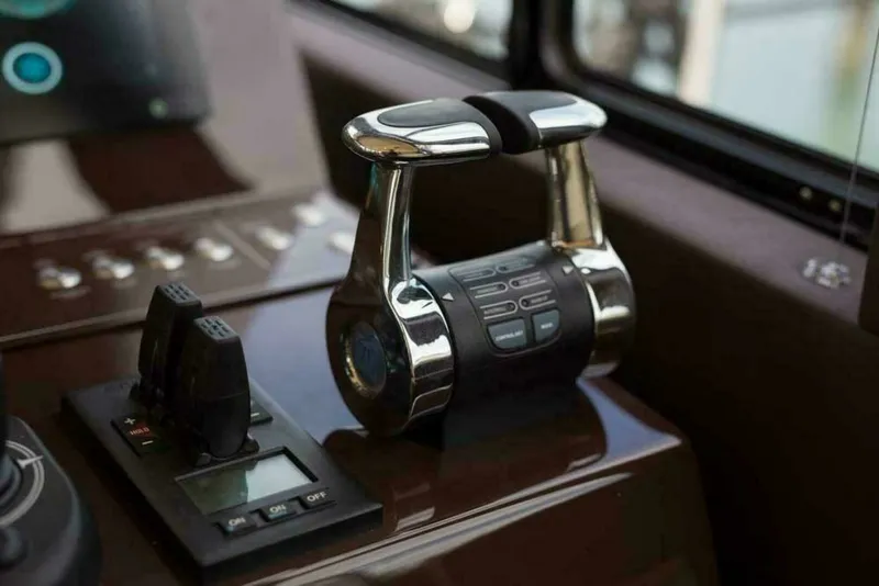 Slide: The Image of Sundeck 580 Sport 2019 - 7676620