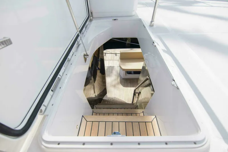 Slide: The Image of Sundeck 580 Sport 2019 - 7676728