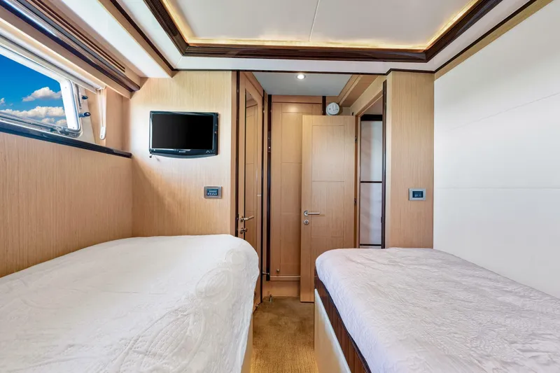 Slide: The Image of 2010 83 Ocean Alexander Motor Yacht 'Relentless' - 5931088