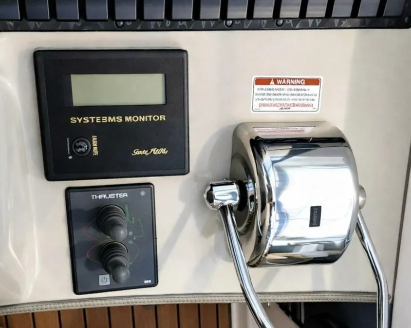 Slide: The Image of Sea Ray 390 Sundancer 2004 - 5930950