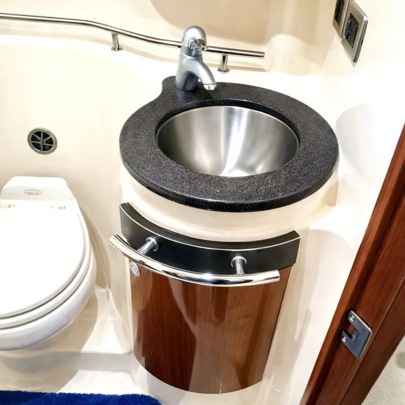 Slide: The Image of Sea Ray 390 Sundancer 2004 - 5930934