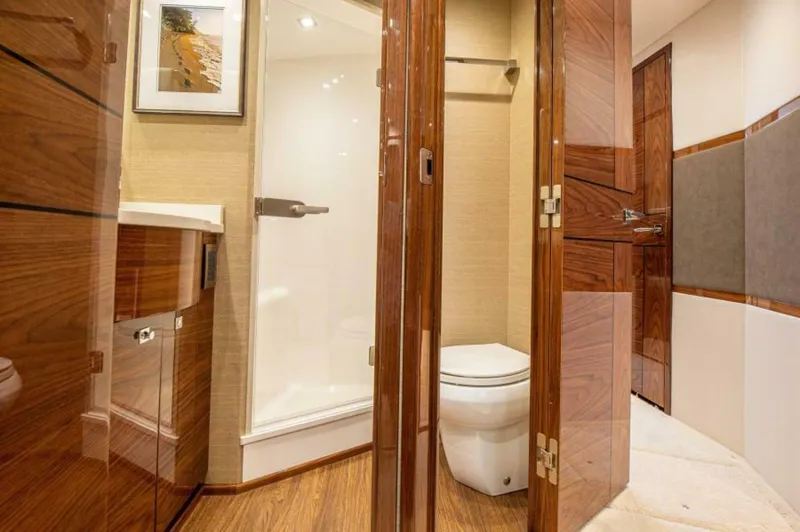 Slide: The Image of 2023 Viking 64 Convertible - 5930797