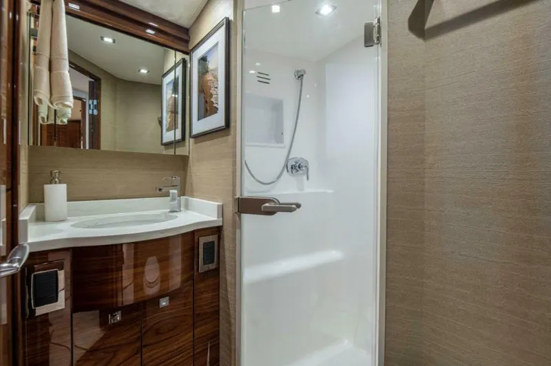 Slide: The Image of 2023 Viking 64 Convertible - 5930800