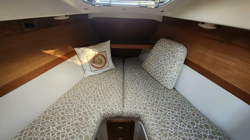 Slide: The Image of Catalina 320 1995 - 5931426