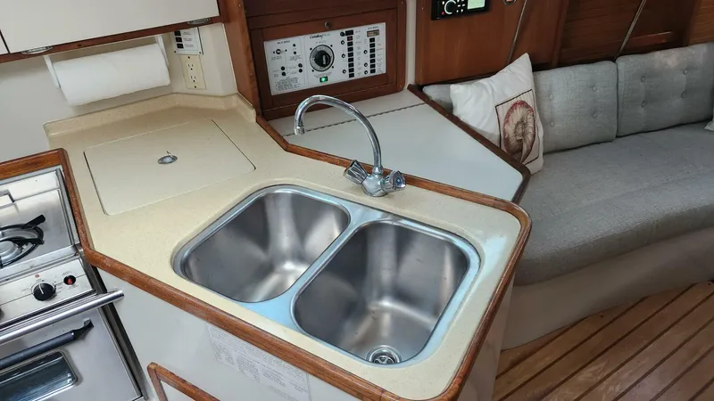 Slide: The Image of Catalina 320 1995 - 5931427