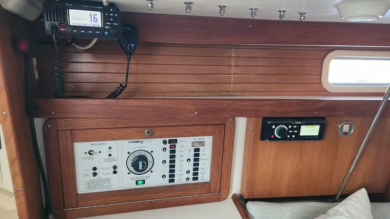 Slide: The Image of Catalina 320 1995 - 5931431