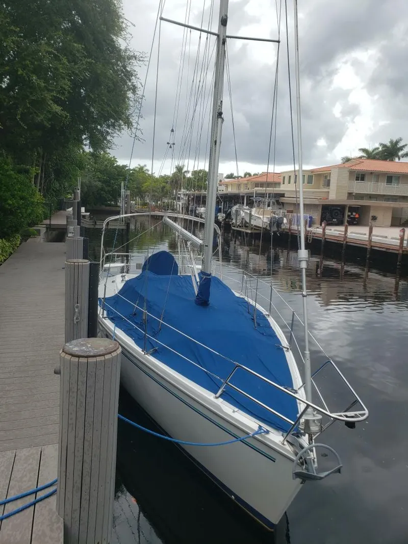 Slide: The Image of Catalina 320 1995 - 5931457