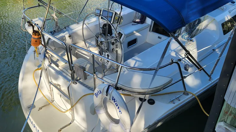 Slide: The Image of Catalina 320 1995 - 5931397