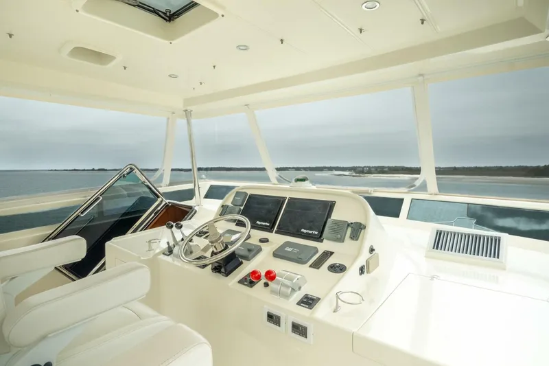 Slide: The Image of Hampton 630 Pilothouse 2008 - 5968627