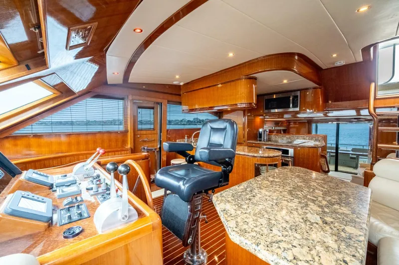 Slide: The Image of Hampton 630 Pilothouse 2008 - 5968634