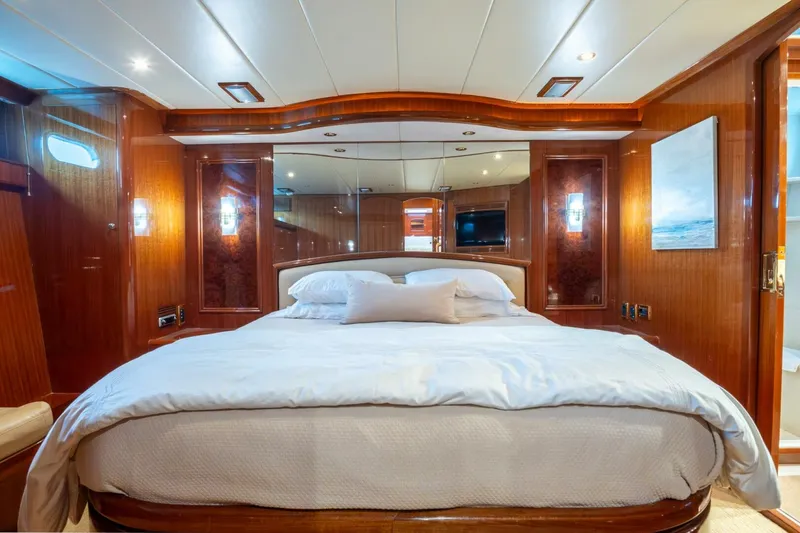 Slide: The Image of Hampton 630 Pilothouse 2008 - 5968653