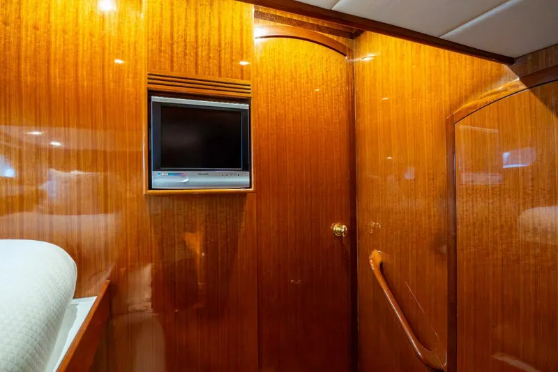 Slide: The Image of Hampton 630 Pilothouse 2008 - 5968654