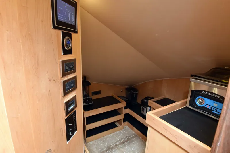 Slide: The Image of 2019 Viking 80 Skybridge - PARTY OF FIVE - 5940949