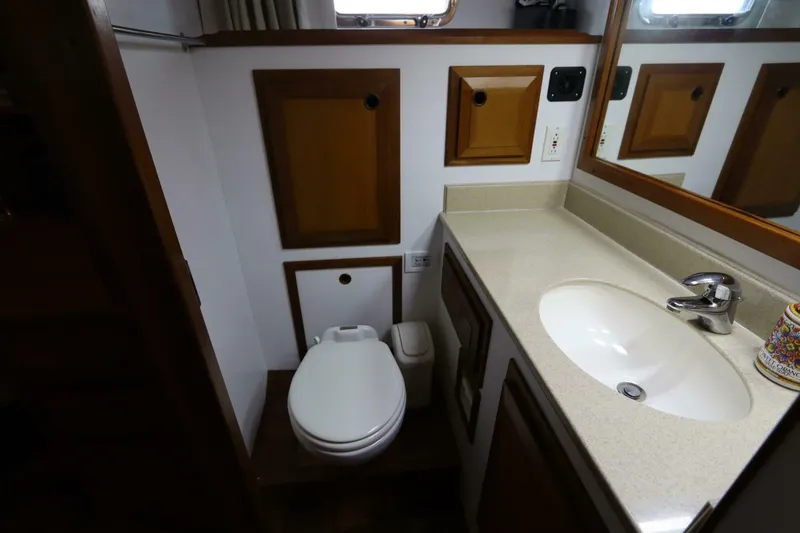 Slide: The Image of DeFever Cockpit Motor Yacht 2005 - 5932725