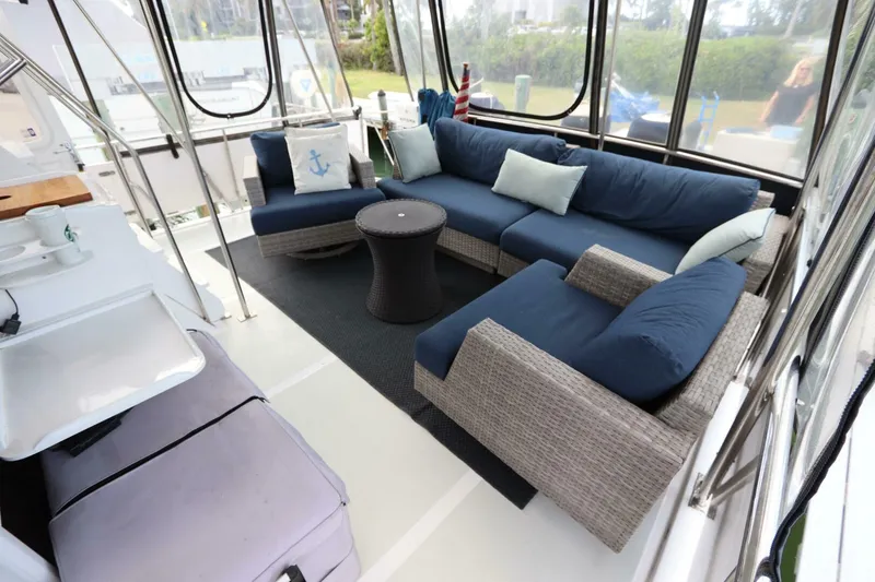 Slide: The Image of DeFever Cockpit Motor Yacht 2005 - 5932646