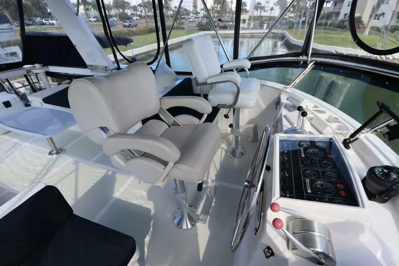 Slide: The Image of DeFever Cockpit Motor Yacht 2005 - 5932658
