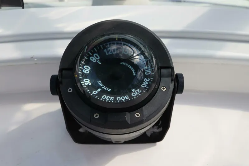 Slide: The Image of DeFever Cockpit Motor Yacht 2005 - 5932662