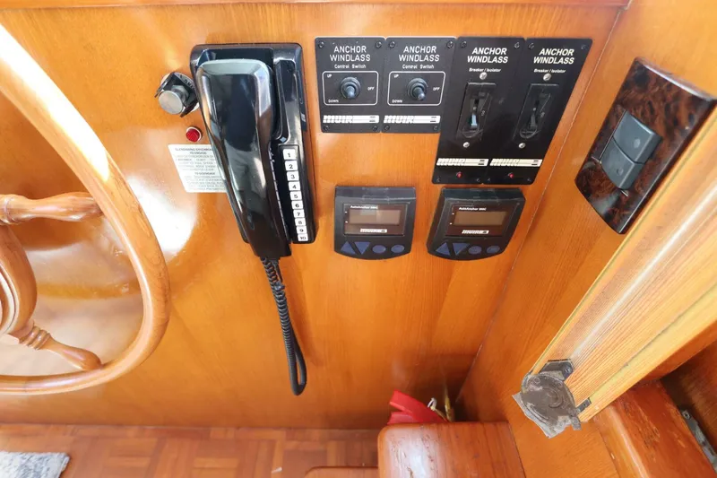 Slide: The Image of DeFever Cockpit Motor Yacht 2005 - 5932690