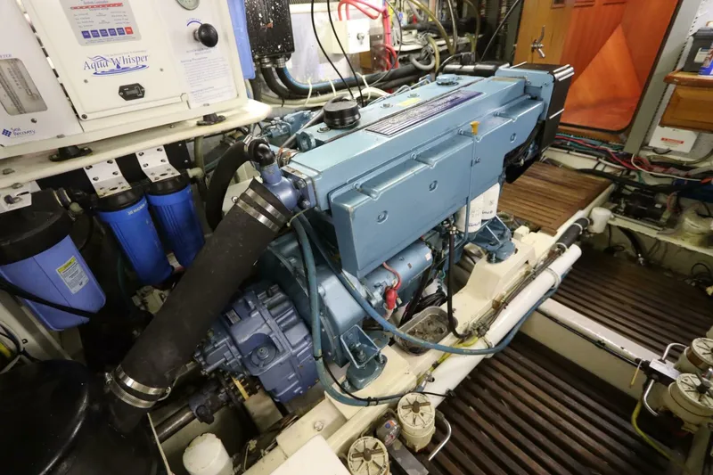 Slide: The Image of DeFever Cockpit Motor Yacht 2005 - 5932709