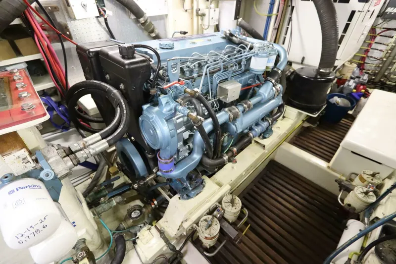 Slide: The Image of DeFever Cockpit Motor Yacht 2005 - 5932710