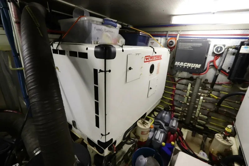 Slide: The Image of DeFever Cockpit Motor Yacht 2005 - 5932714