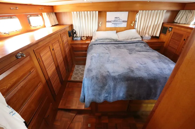 Slide: The Image of DeFever Cockpit Motor Yacht 2005 - 5932719