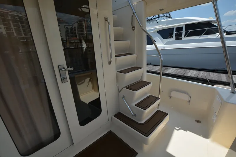 Slide: The Image of Mainship 34 Trawler 2005 - 7164413