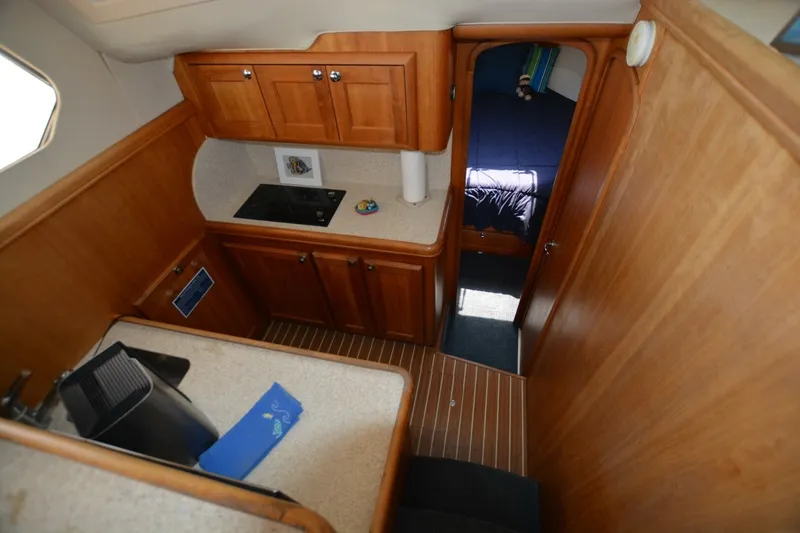 Slide: The Image of Mainship 34 Trawler 2005 - 7164420