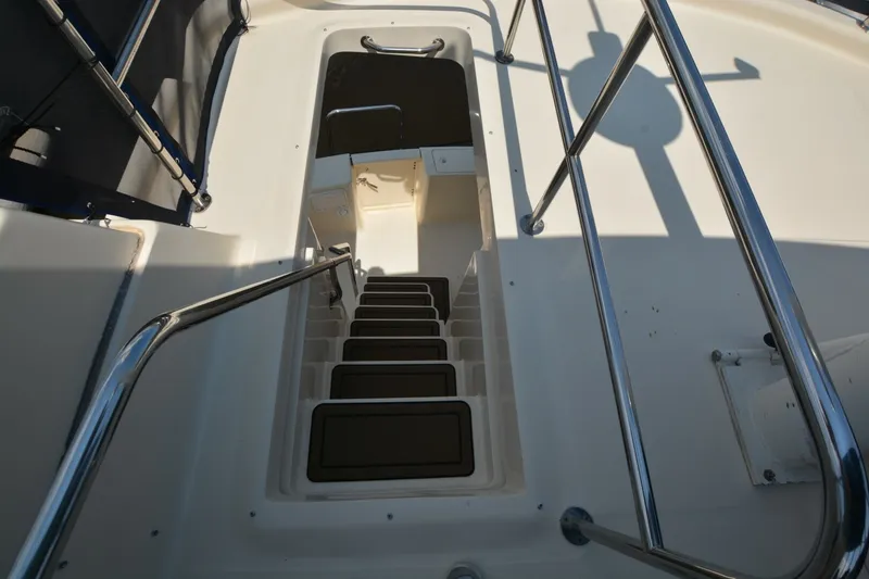 Slide: The Image of Mainship 34 Trawler 2005 - 7164412