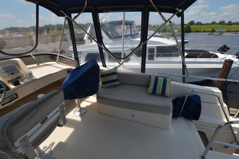 Slide: The Image of Mainship 34 Trawler 2005 - 7164409