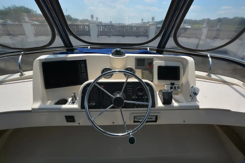 Slide: The Image of Mainship 34 Trawler 2005 - 7164406
