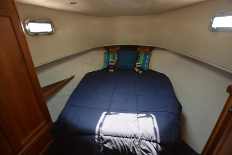 Slide: The Image of Mainship 34 Trawler 2005 - 7164421