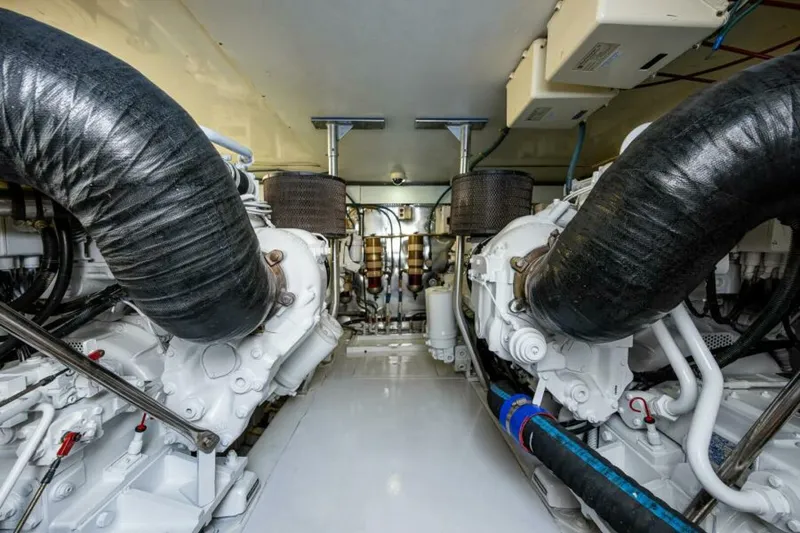 Slide: The Image of Ocean 60 Convertible 1999 - 5932039