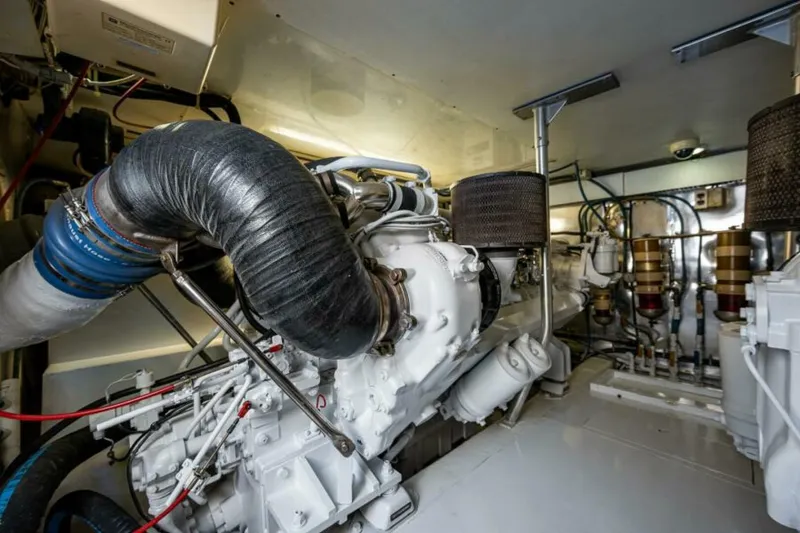 Slide: The Image of Ocean 60 Convertible 1999 - 5932040